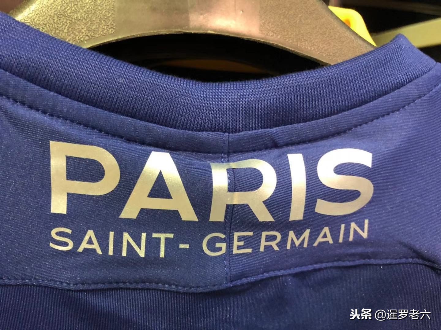 耀捧